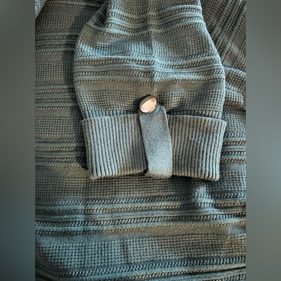 Pre-loved Apt 9 boatneck side ruched sweater. Size XXL. - Picture 6 of 6